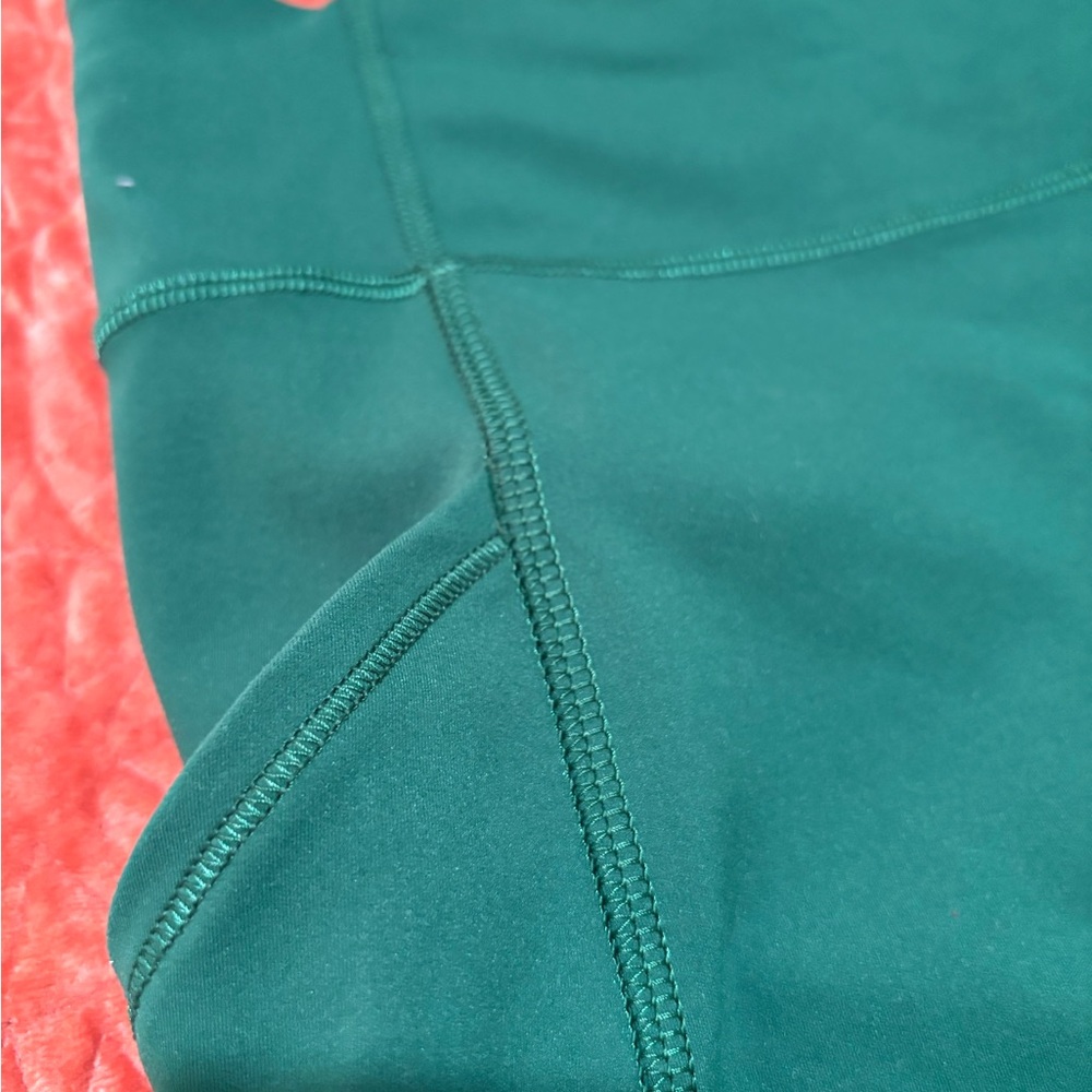 lululemon athletica Deep Green High-Rise Leggings with Side Pockets - Picture 3 of 6